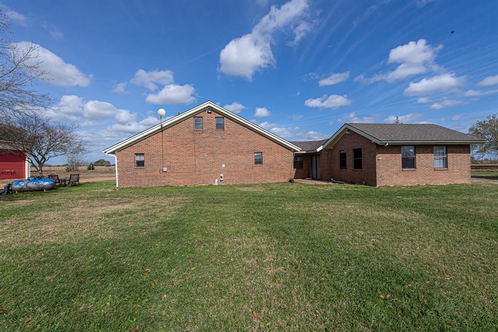 1195 Sens Road, Sealy, Texas image 7