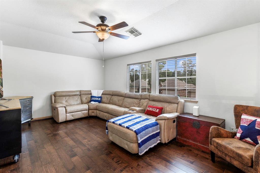 6907 Autumn Rain Lane, Spring, Texas image 32