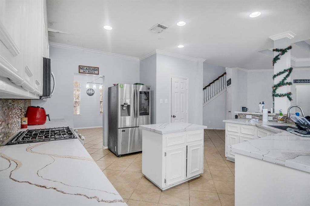 2304 Granite Shoals Court, Pearland, Texas image 10
