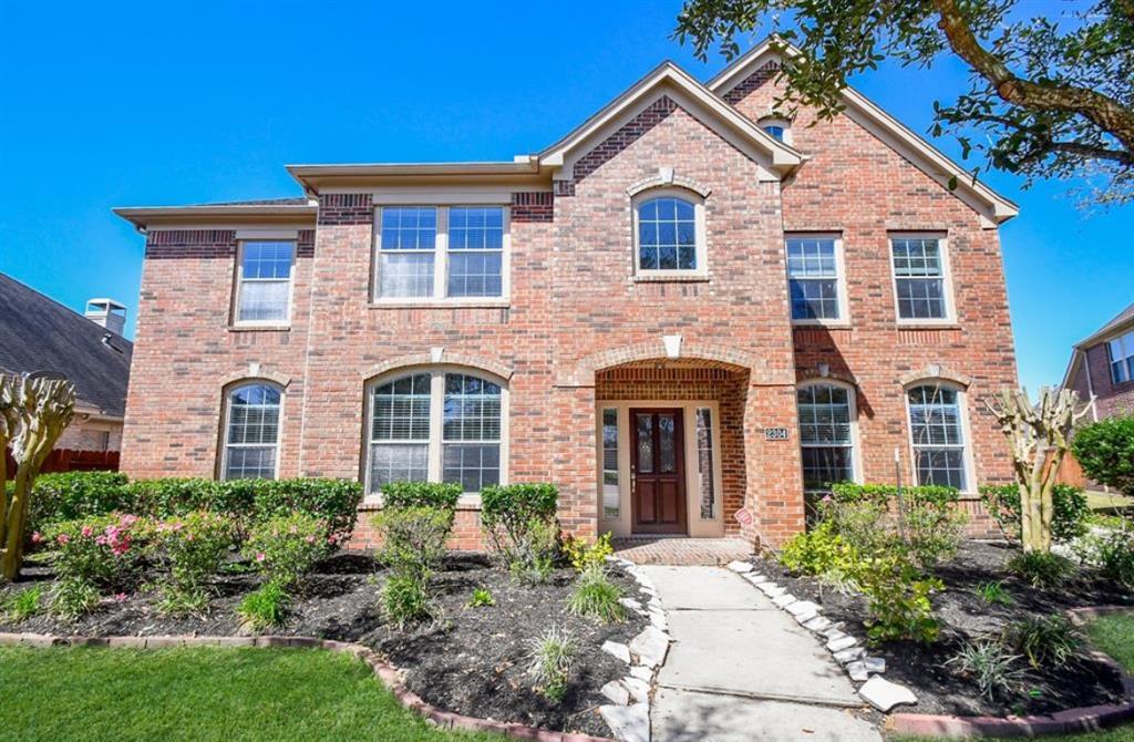 2304 Granite Shoals Court, Pearland, Texas image 1