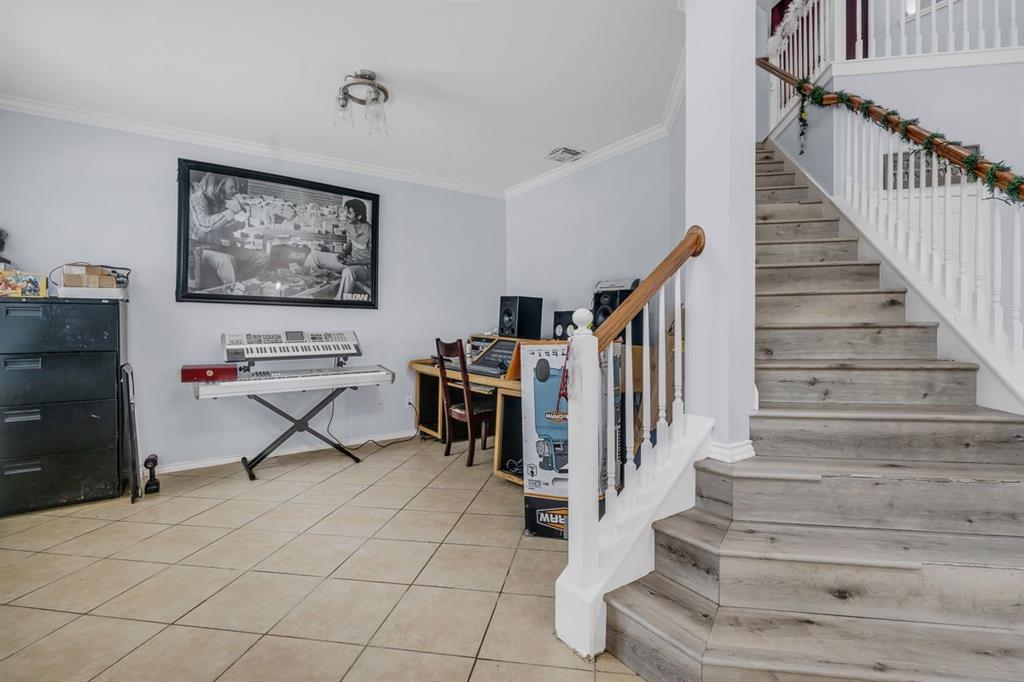 2304 Granite Shoals Court, Pearland, Texas image 6
