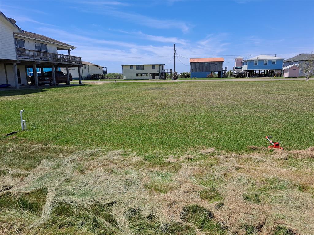 685 Blue Water Boulevard, Sargent, Texas image 2