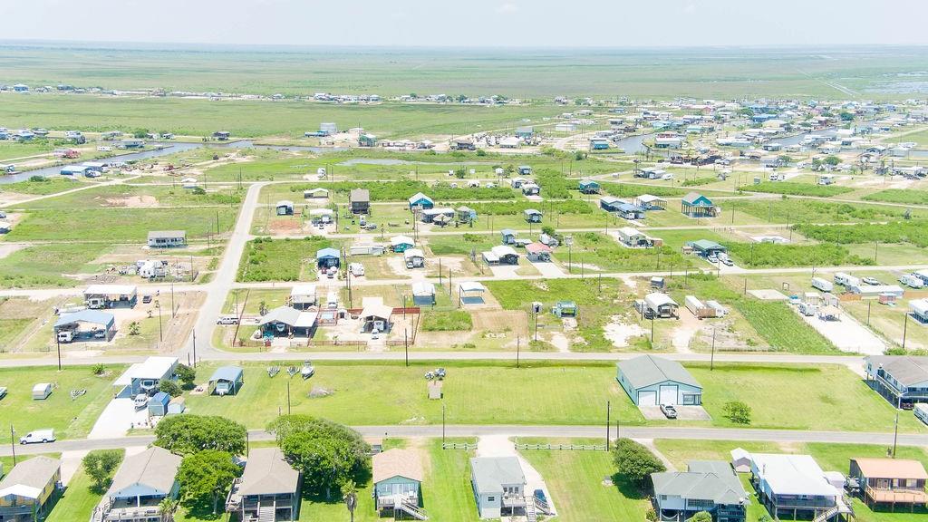 685 Blue Water Boulevard, Sargent, Texas image 5
