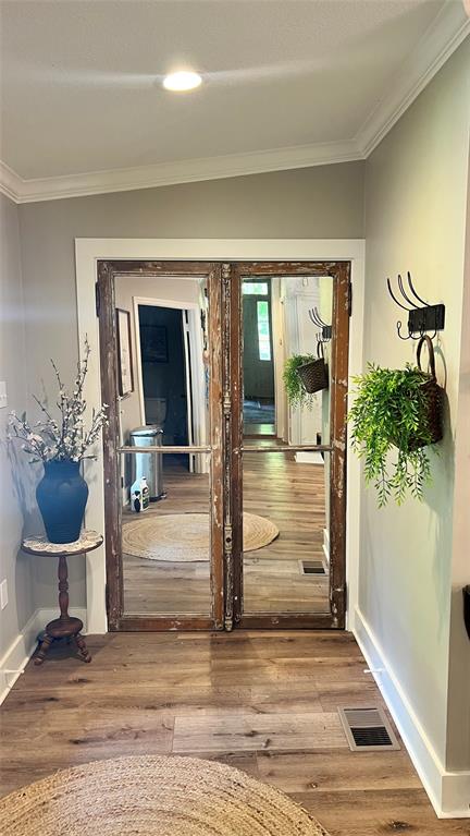 636 S Franklin St, La Grange, Texas image 14