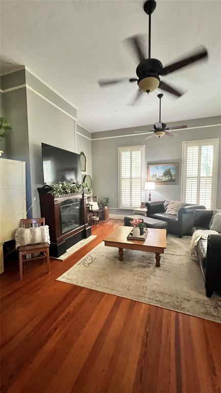 636 S Franklin St, La Grange, Texas image 27