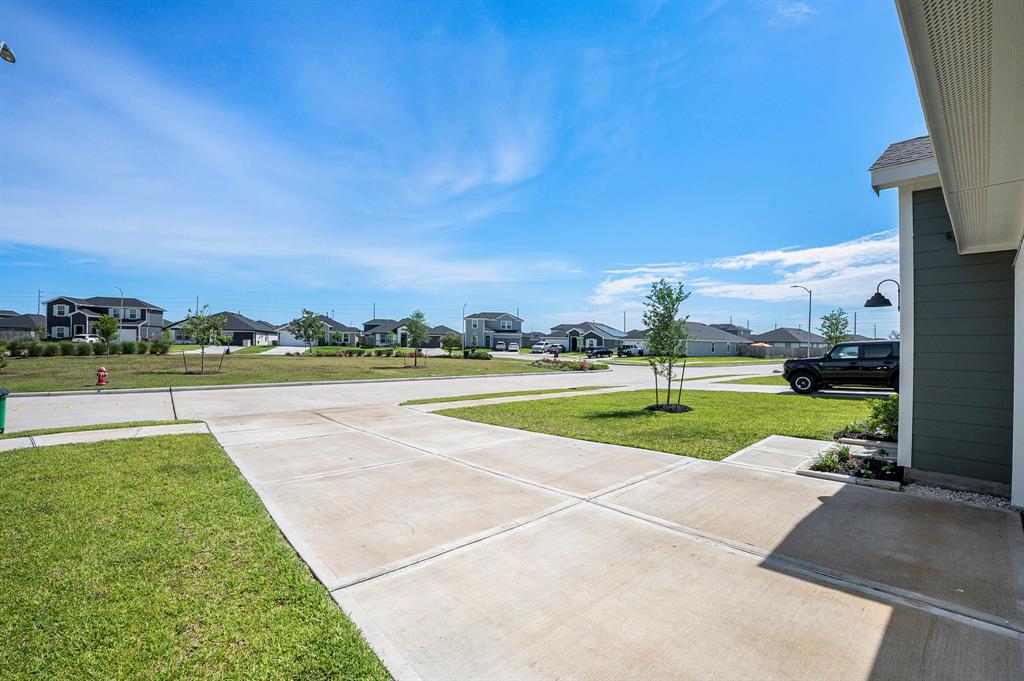 31723 Kellan Grove Court, Fulshear, Texas image 23