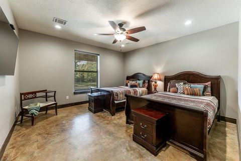 Single Family Residence in Huntsville TX 3072 State Highway 75 18.jpg