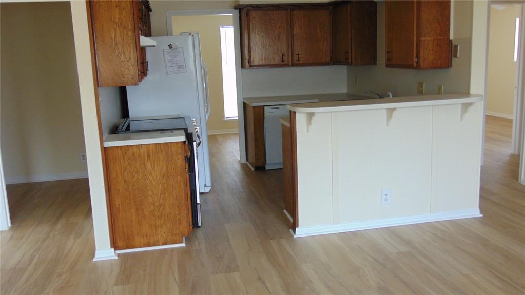 112 Birch Street, Lake Jackson, Texas image 5