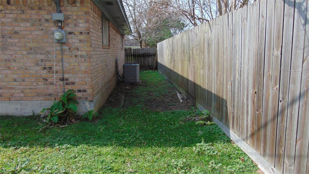 112 Birch Street, Lake Jackson, Texas image 3