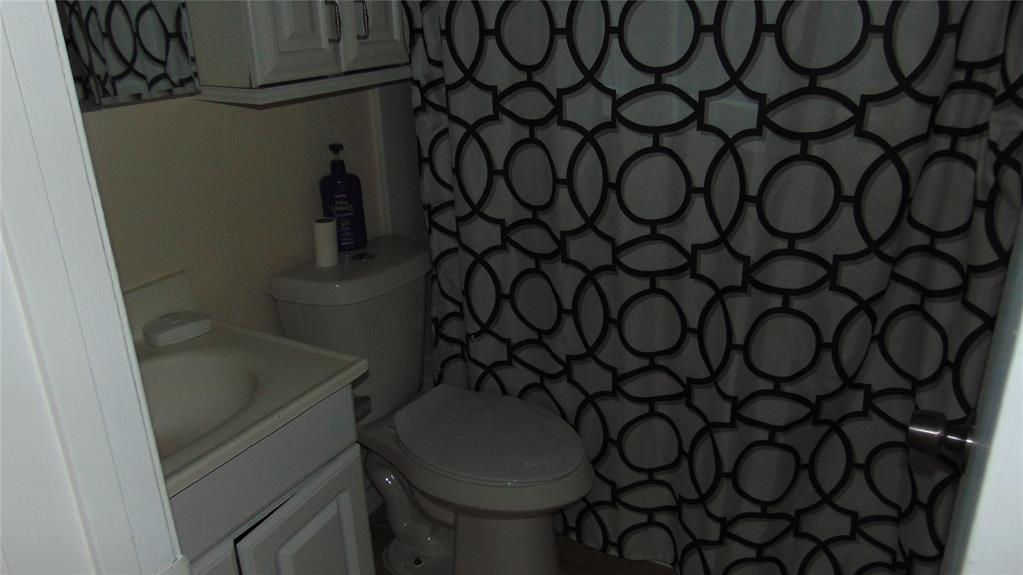 112 Birch Street, Lake Jackson, Texas image 16