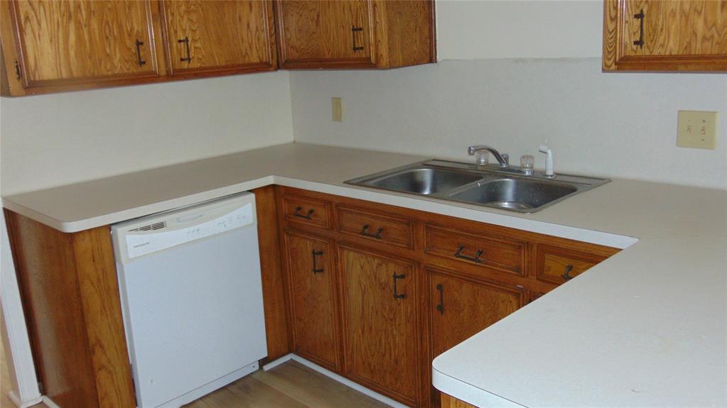 112 Birch Street, Lake Jackson, Texas image 7