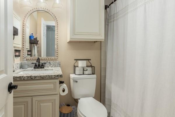 216 Armand Bay Drive, Dickinson, Texas image 18
