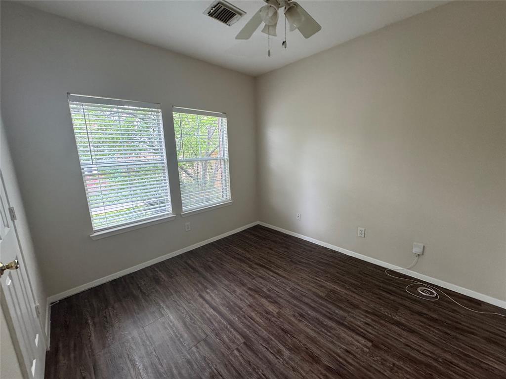 3922 Mossy Place Lane, Spring, Texas image 6