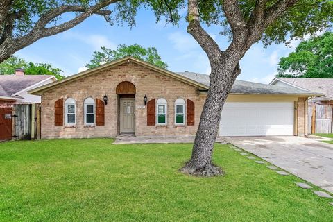 Single Family Residence in Houston TX 10326 Coralstone Road.jpg