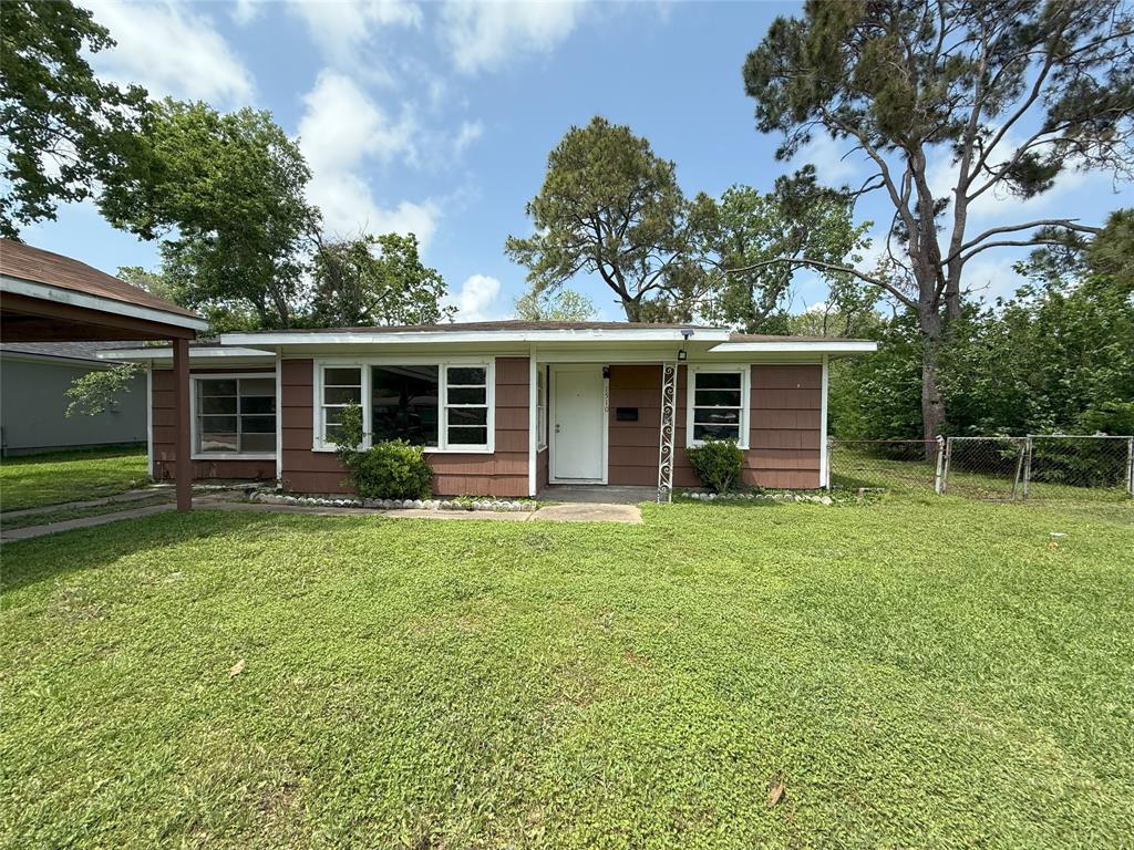 1510 Oleander Drive, La Marque, Texas image 1