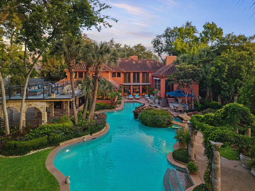 4312 Bellaire Boulevard