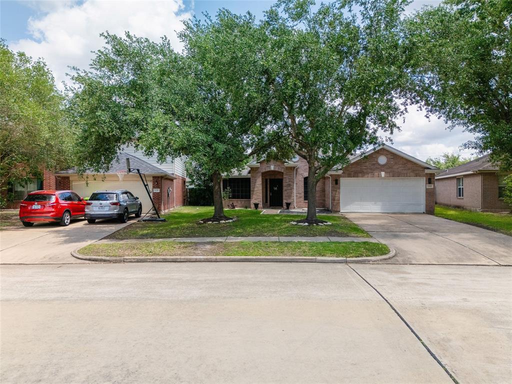 2243 Rocky Hollow Lane, Katy, Texas image 3