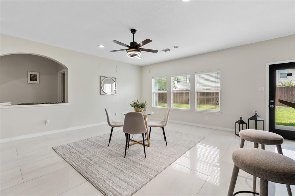 2243 Rocky Hollow Lane, Katy, Texas image 7