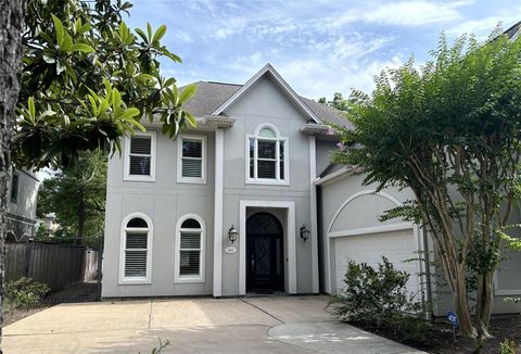 4655 Spruce Street Bellaire TX 77401