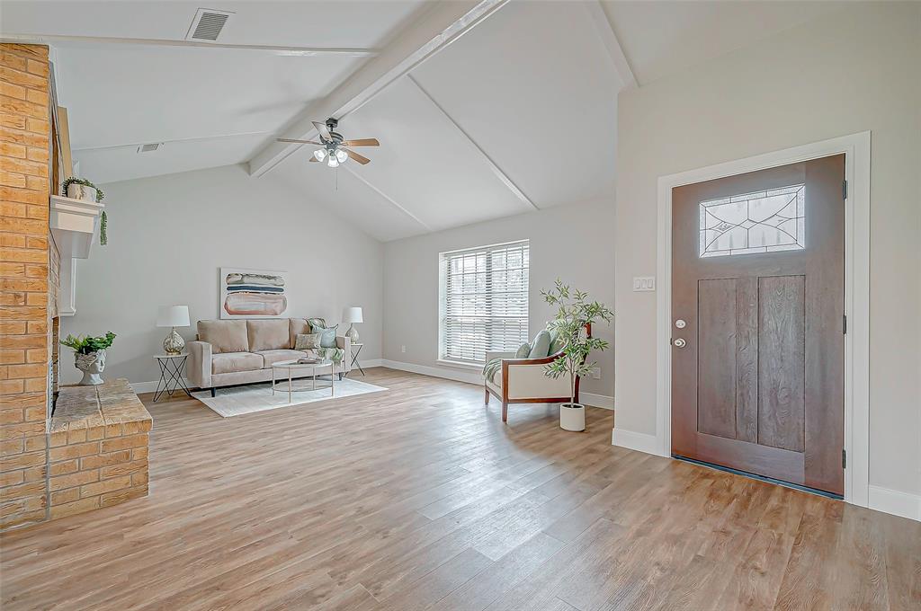 201 N Hunt Street, Bellville, Texas image 3