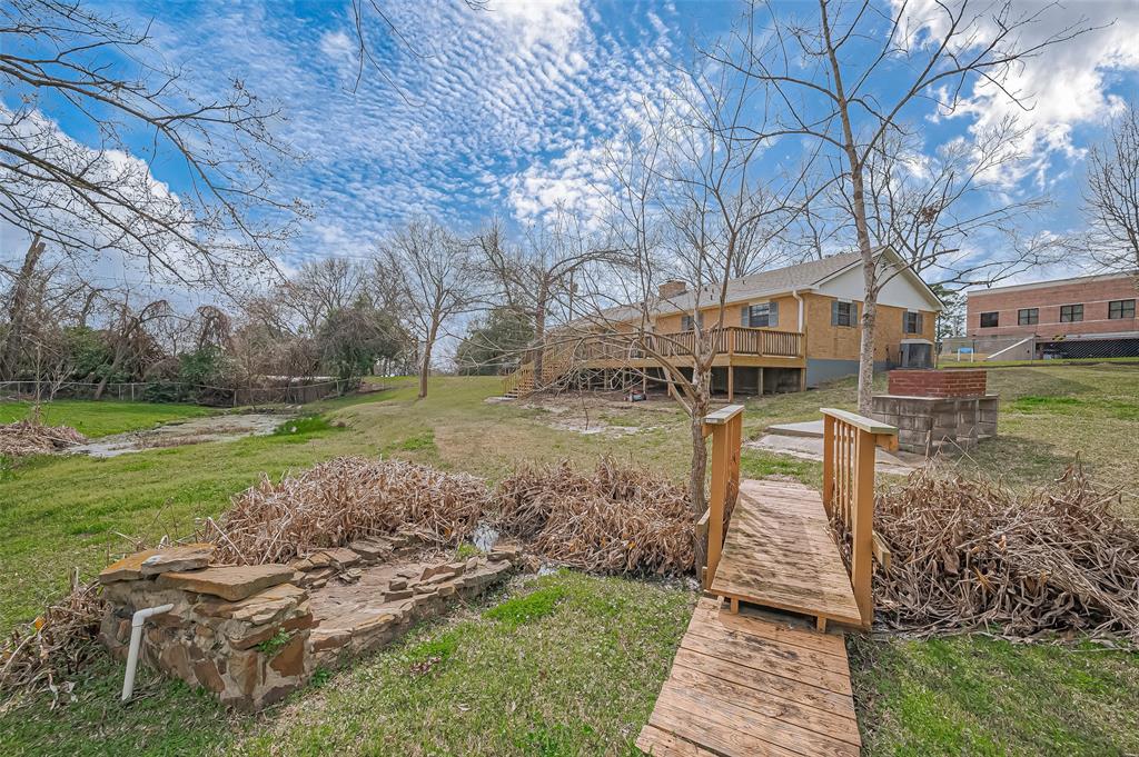 201 N Hunt Street, Bellville, Texas image 38