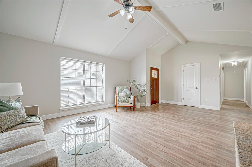 201 N Hunt Street, Bellville, Texas image 7