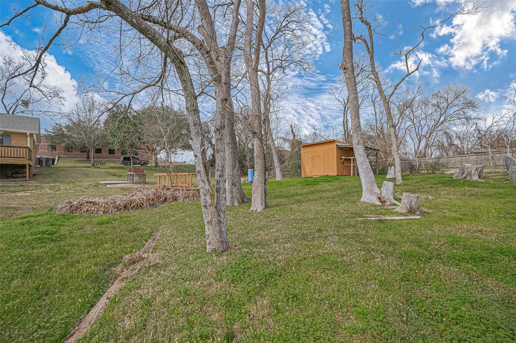 201 N Hunt Street, Bellville, Texas image 35