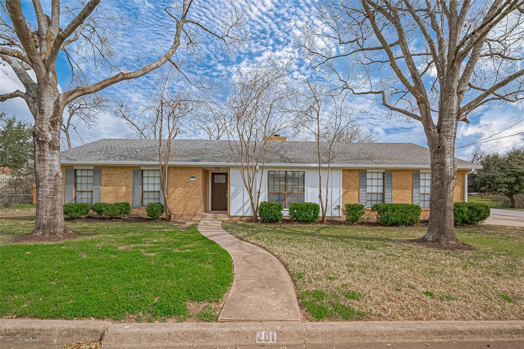 201 N Hunt Street, Bellville, Texas image 2