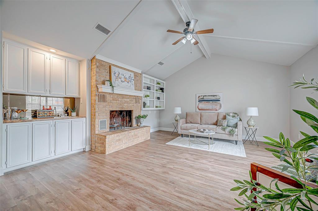201 N Hunt Street, Bellville, Texas image 4