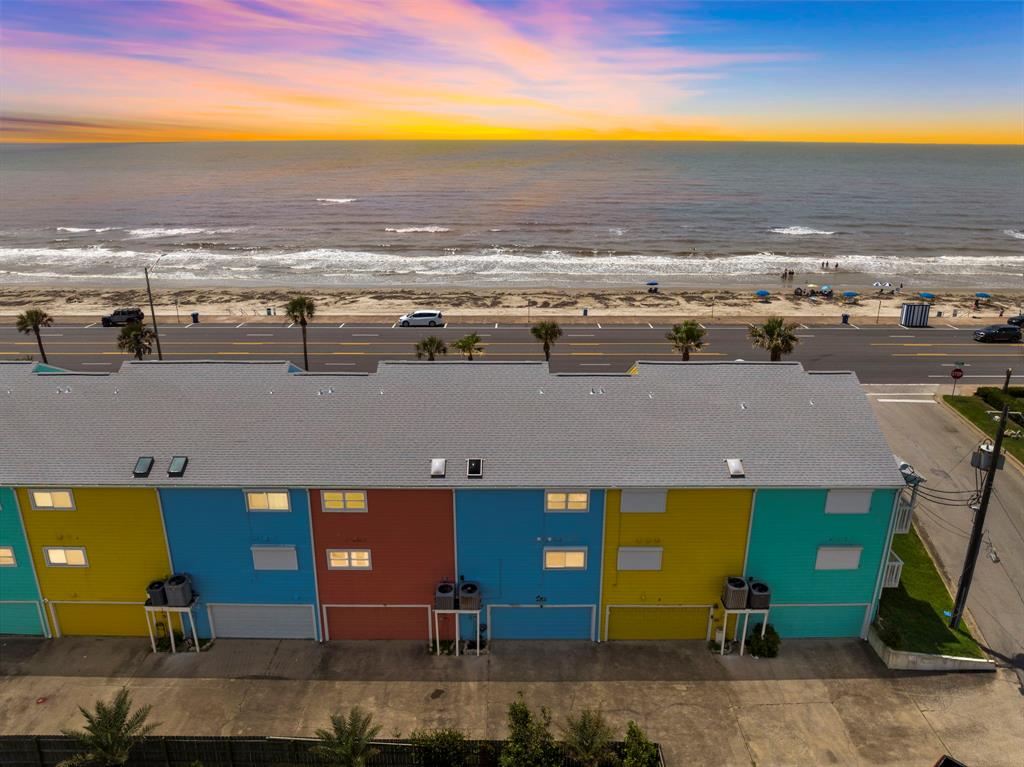 8416 Seawall Boulevard 5