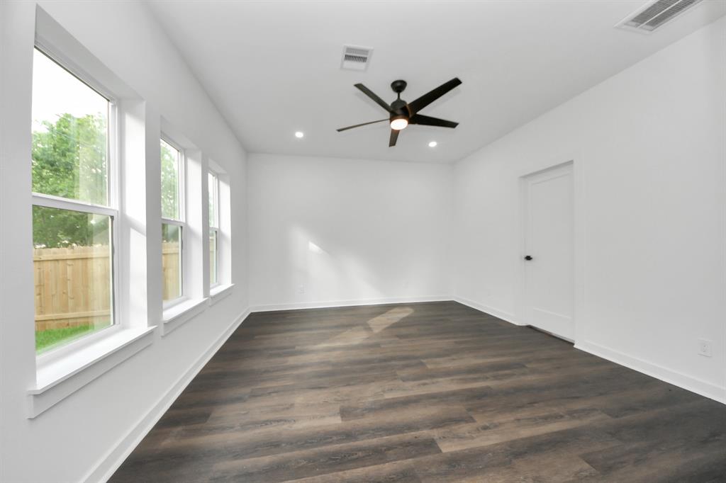 7430 Avenue E, Beasley, Texas image 32