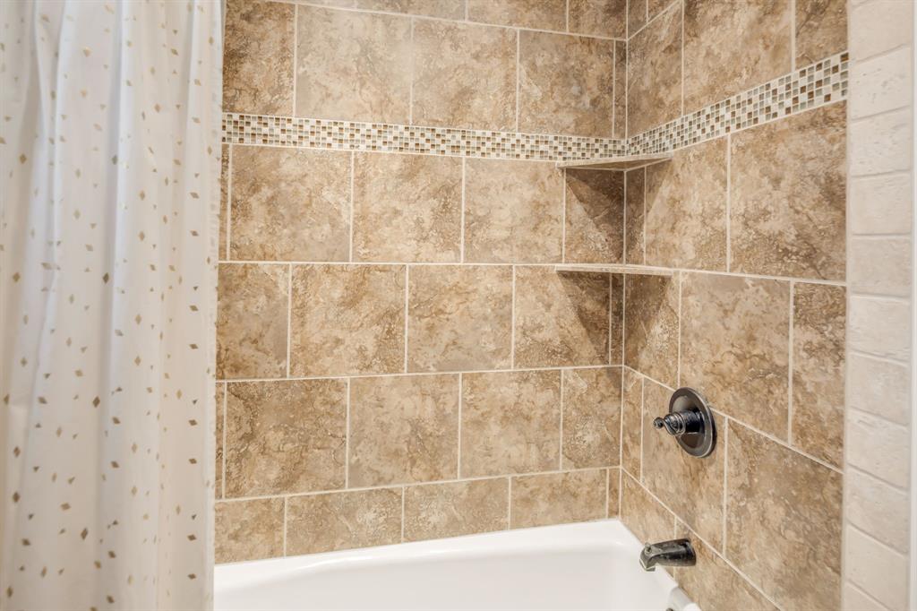 4724 Hunington Drive, Bryan, Texas image 22
