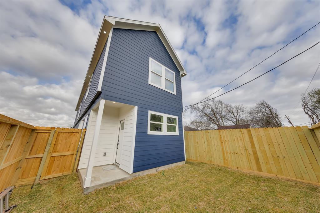 629 S 6th Street, La Porte, Texas image 36