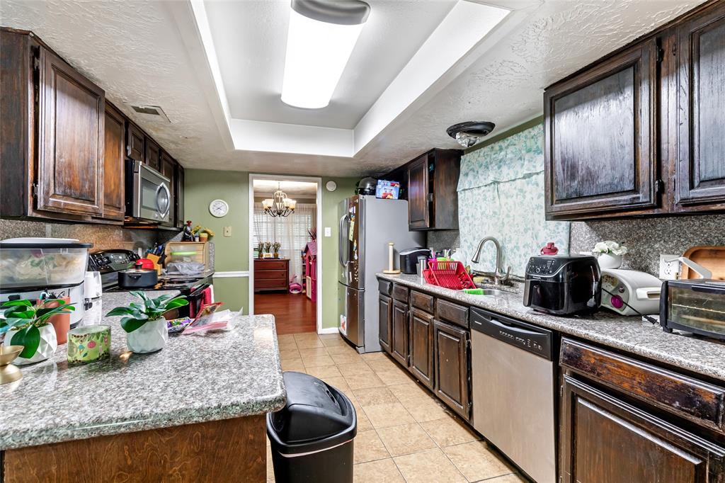 19714 Faye Oaks Court, Humble, Texas image 5