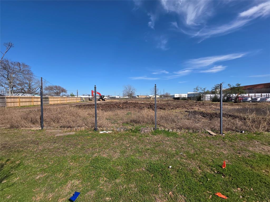 12719 Murphy Road, Stafford, Texas image 1