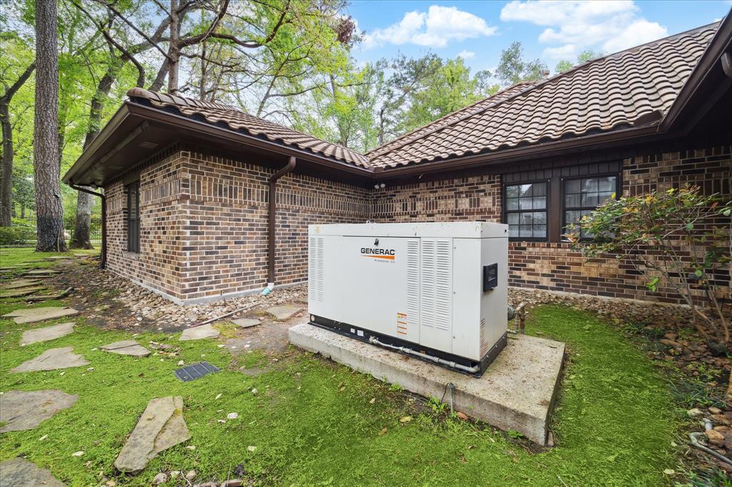 2810 Valley Way Drive, Kingwood, Texas image 13