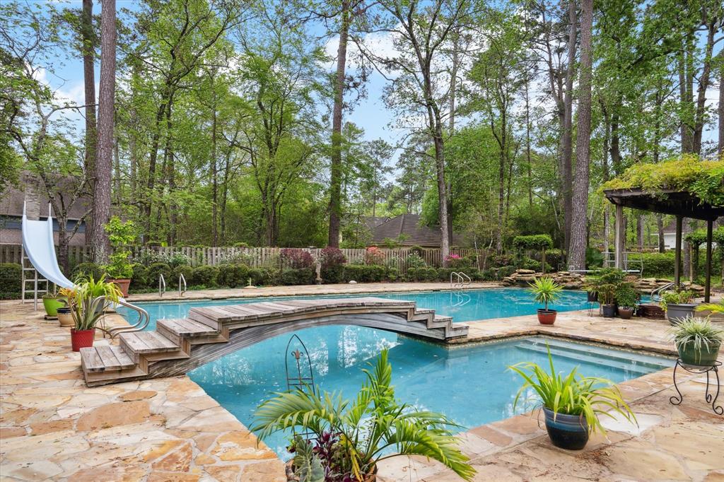 2810 Valley Way Drive, Kingwood, Texas image 9