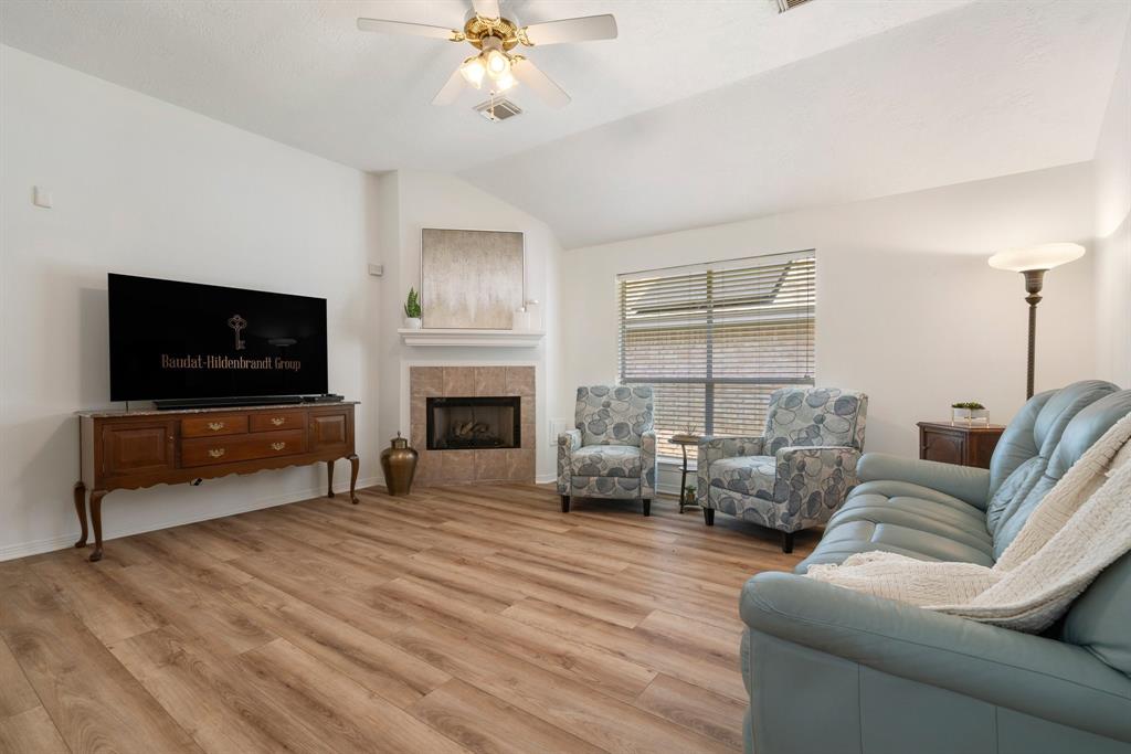 10479 Torrey Pines Drive, Willis, Texas image 5