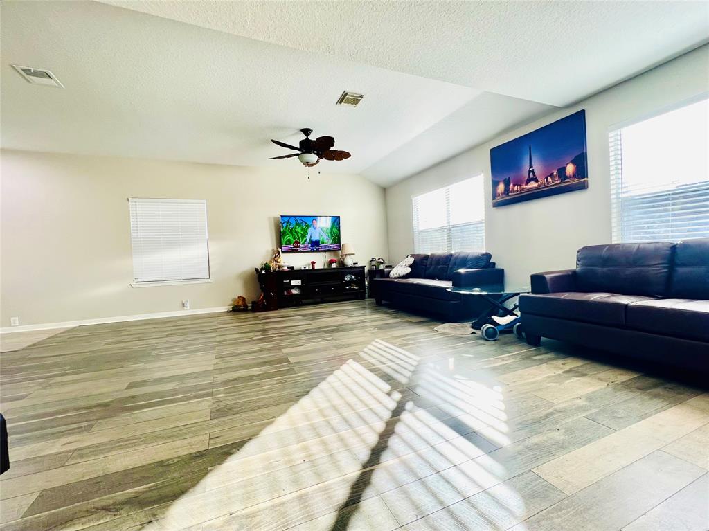 13415 Naples Bridge Road, Sugar Land, Texas image 3