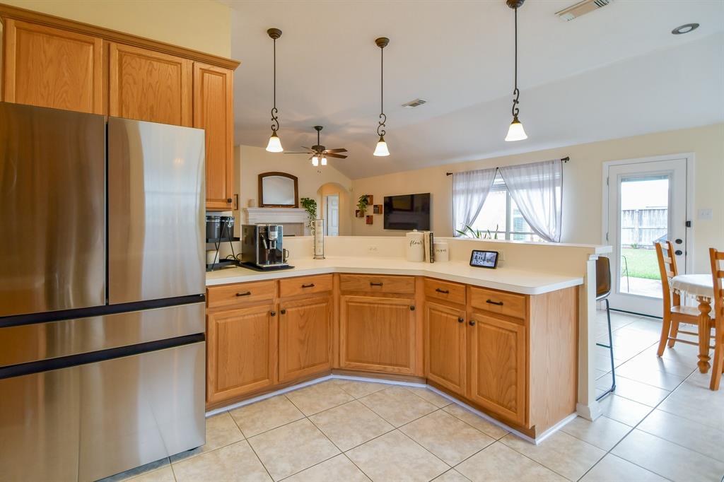 138 Crescent Bay Drive, Webster, Texas image 13