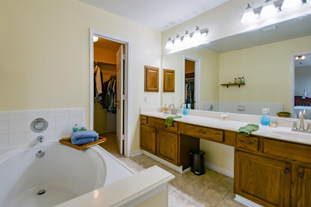 138 Crescent Bay Drive, Webster, Texas image 17