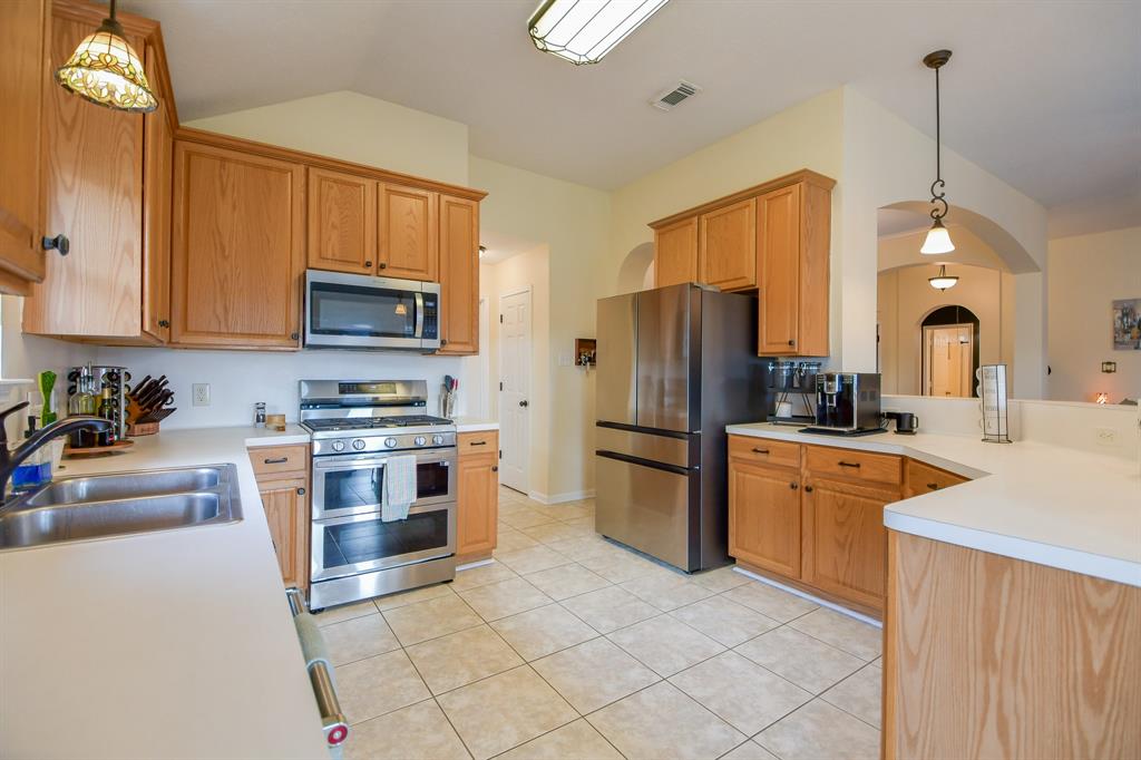 138 Crescent Bay Drive, Webster, Texas image 10