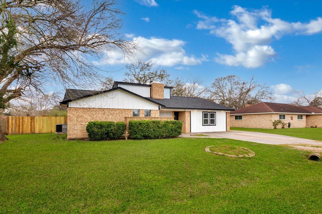 608 Roene Lane, Brazoria, Texas image 2