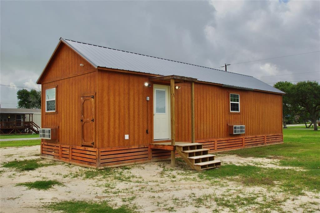 1101 W Houston Ave, Seadrift, Texas image 7