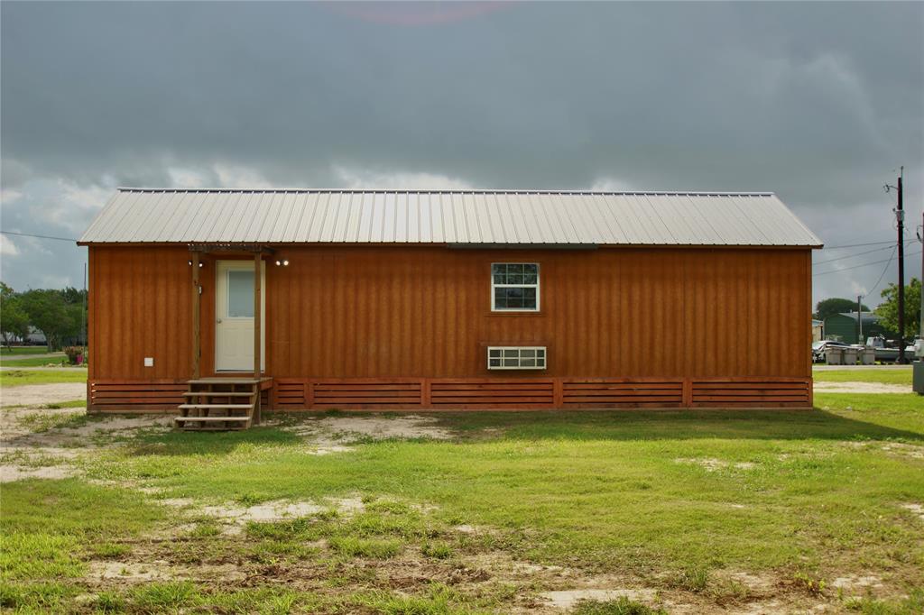 1101 W Houston Ave, Seadrift, Texas image 8