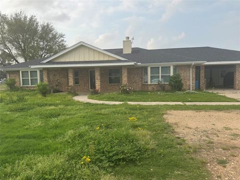 Photo of 29102 Aztec Street, Waller, TX 77484 (MLS # 48857571)