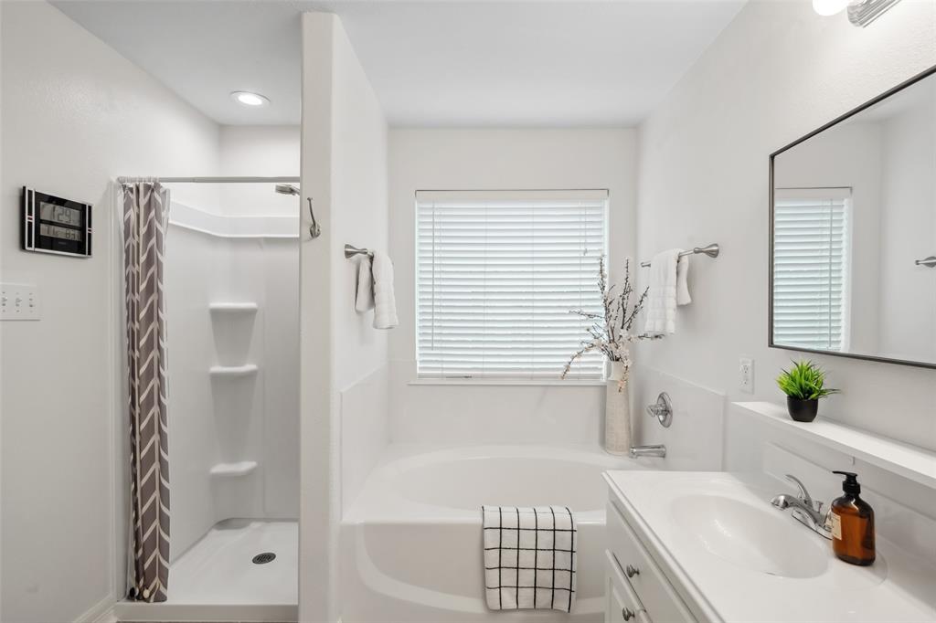 8330 Sports Haven Drive, Humble, Texas image 25