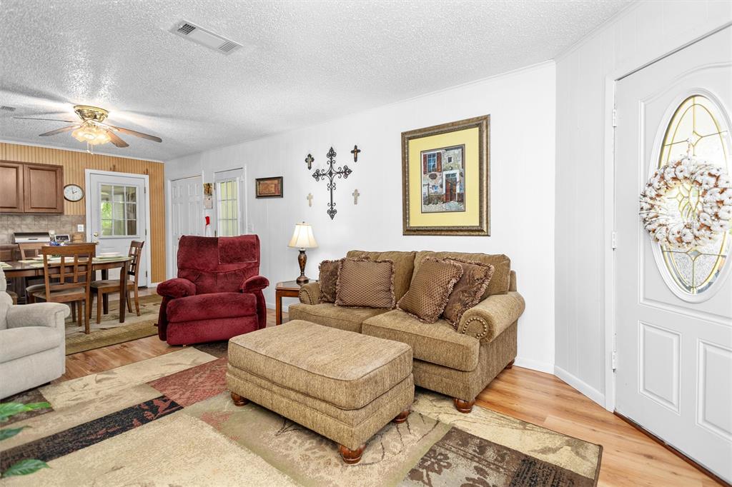129 Arizona Street, Huntington, Texas image 4
