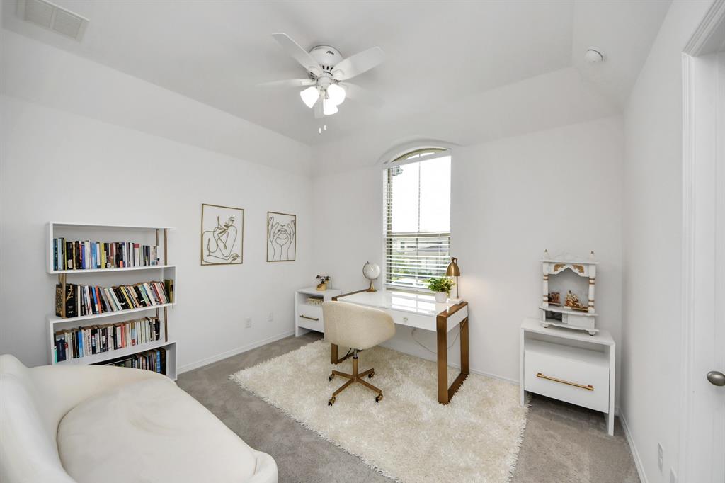 8715 Morris Woods Drive, Missouri City, Texas image 24