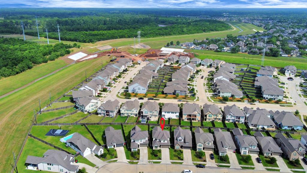 8715 Morris Woods Drive, Missouri City, Texas image 33